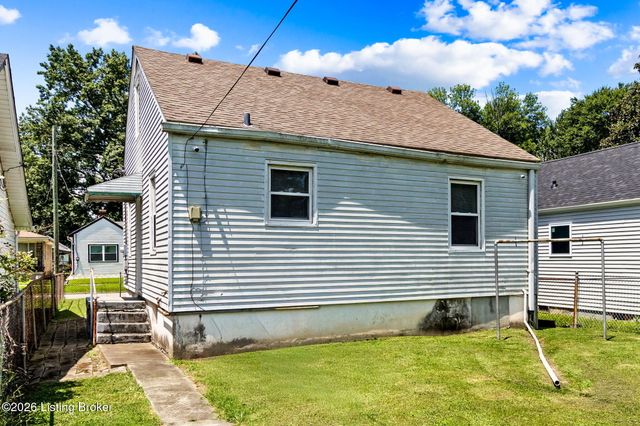 3631 Kahlert Ave, Louisville, KY 40215