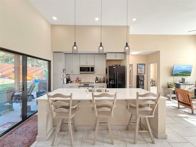 1151 Eastview DR, Canyon Lake, TX 78133