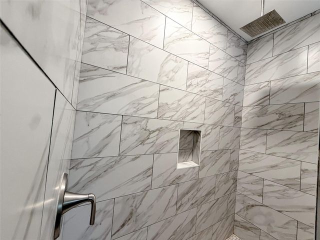 1151 Eastview DR, Canyon Lake, TX 78133