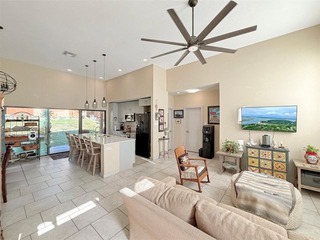 1151 Eastview DR, Canyon Lake, TX 78133