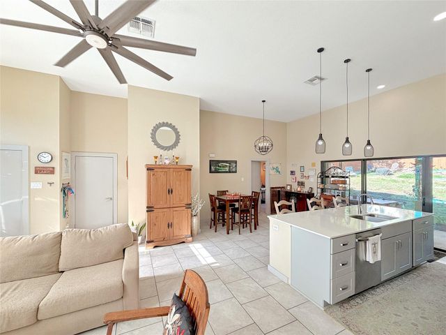 1151 Eastview DR, Canyon Lake, TX 78133