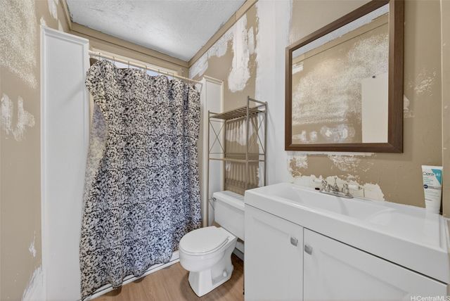 1057 Ehoeho Avenue, Wahiawa, HI 96786