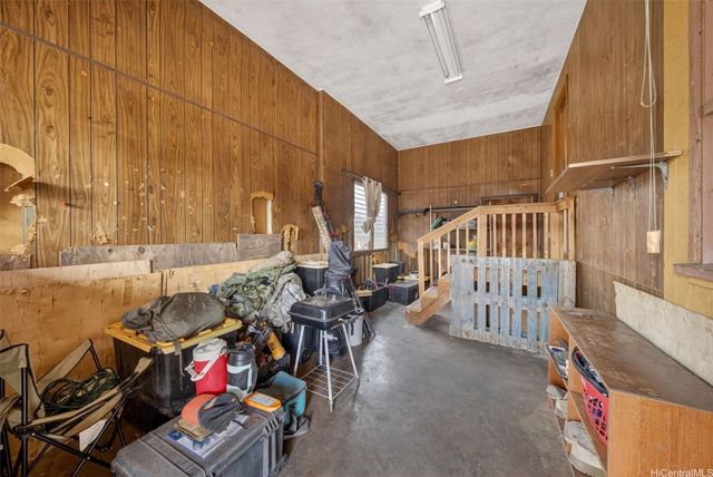 1057 Ehoeho Avenue, Wahiawa, HI 96786