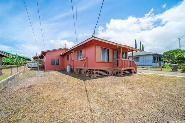 1057 Ehoeho Avenue, Wahiawa, HI 96786