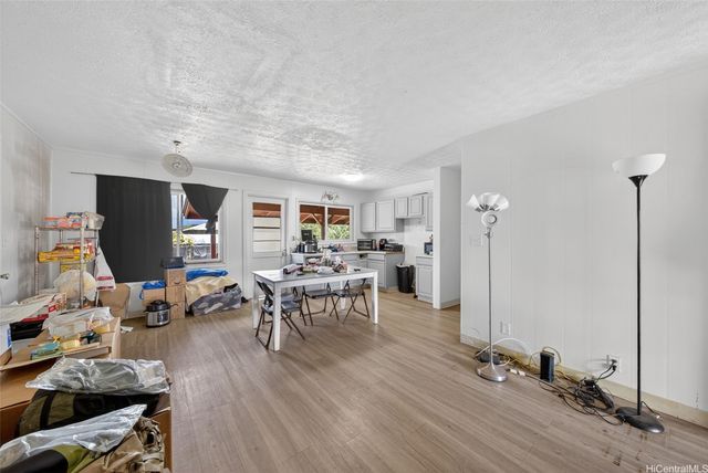 1057 Ehoeho Avenue, Wahiawa, HI 96786