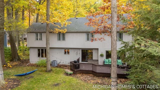 221 Foxdown Road, Holland, MI 49424
