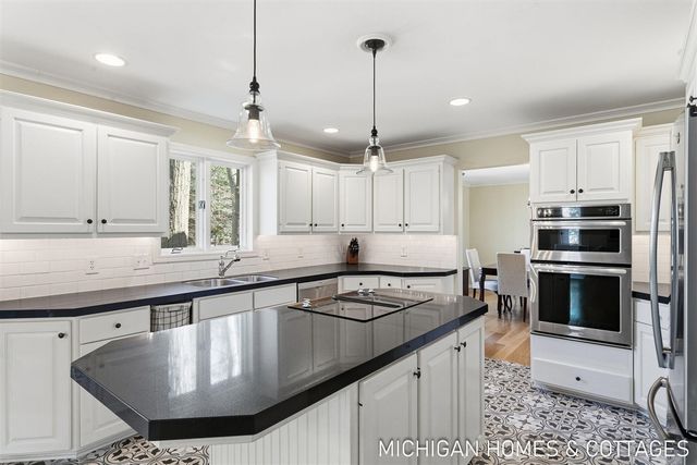 221 Foxdown Road, Holland, MI 49424