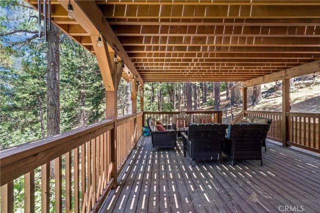 30834 Live Oak, Running Springs, CA 92382