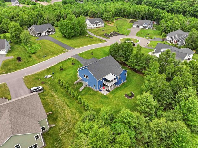 11 Hetnars Way, Epping, NH 03042