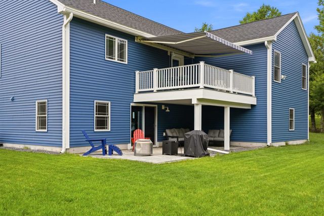 11 Hetnars Way, Epping, NH 03042