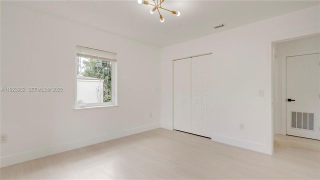 1230 NE 133rd St, North Miami, FL 33161