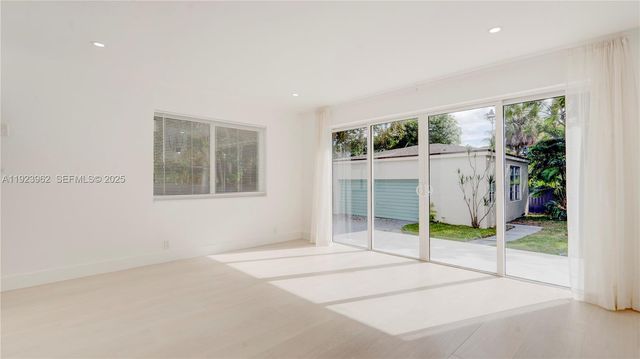 1230 NE 133rd St, North Miami, FL 33161