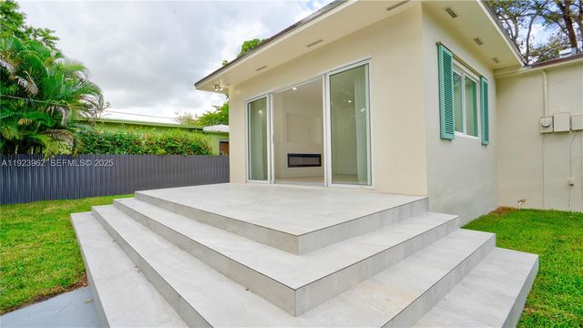 1230 NE 133rd St, North Miami, FL 33161