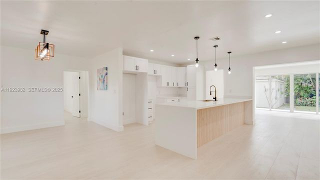 1230 NE 133rd St, North Miami, FL 33161