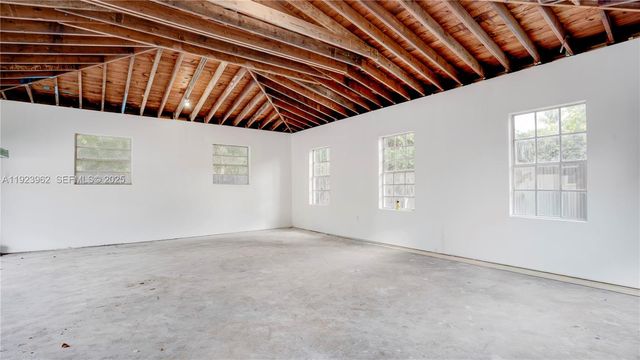 1230 NE 133rd St, North Miami, FL 33161