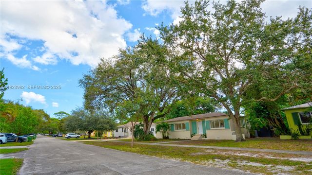 1230 NE 133rd St, North Miami, FL 33161