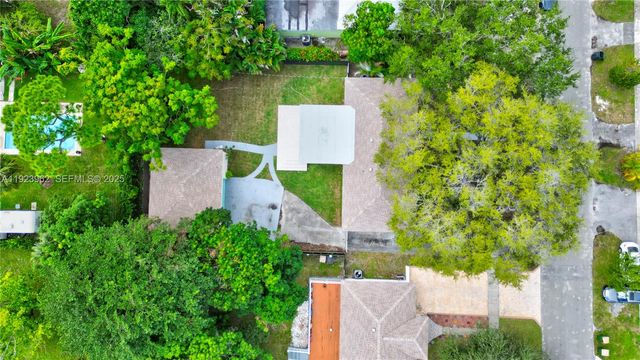 1230 NE 133rd St, North Miami, FL 33161