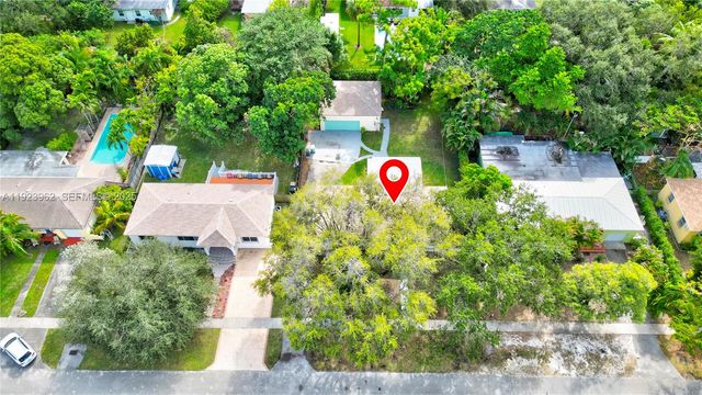 1230 NE 133rd St, North Miami, FL 33161