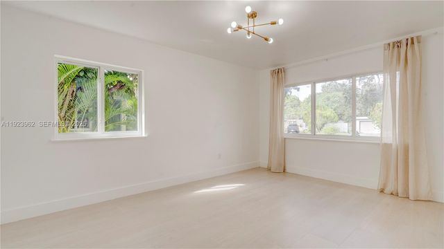 1230 NE 133rd St, North Miami, FL 33161