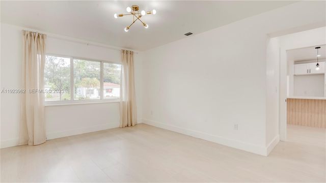 1230 NE 133rd St, North Miami, FL 33161