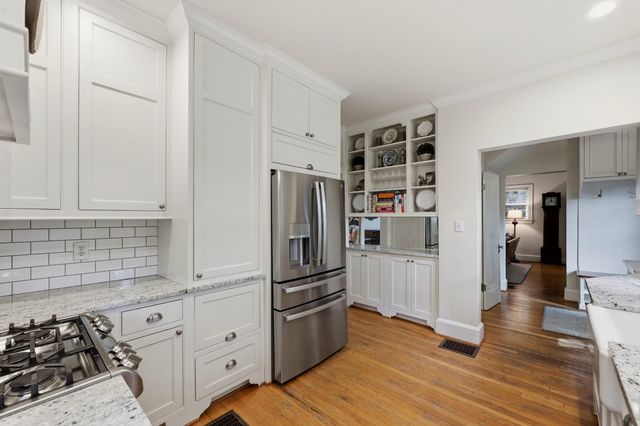 222 Kingsway Drive, Lexington, KY 40502