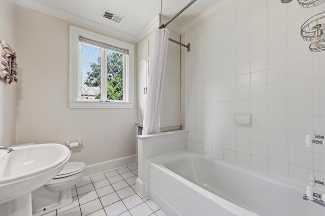 222 Kingsway Drive, Lexington, KY 40502