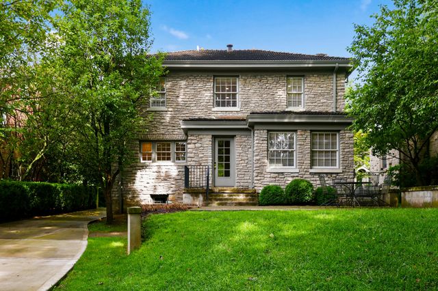 222 Kingsway Drive, Lexington, KY 40502