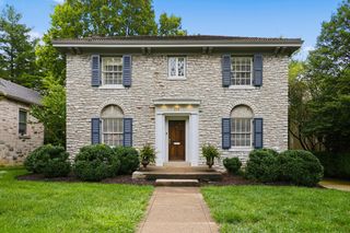 222 Kingsway Drive, Lexington, KY 40502