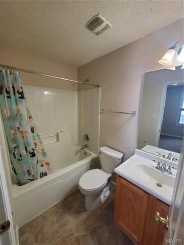 3256 Domain Street, St Charles, MO 63301