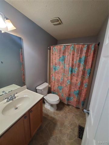 3256 Domain Street, St Charles, MO 63301