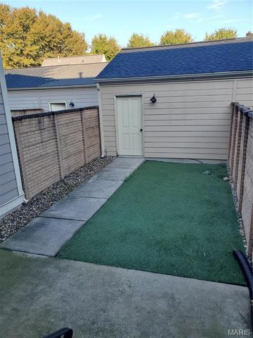 3256 Domain Street, St Charles, MO 63301