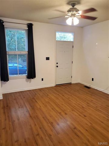 3256 Domain Street, St Charles, MO 63301