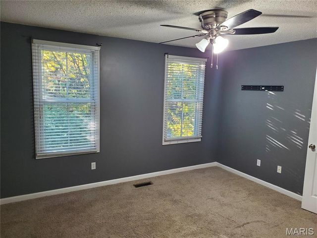 3256 Domain Street, St Charles, MO 63301