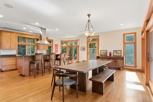 22 Flax Pond Woods Road, Setauket, NY 11733