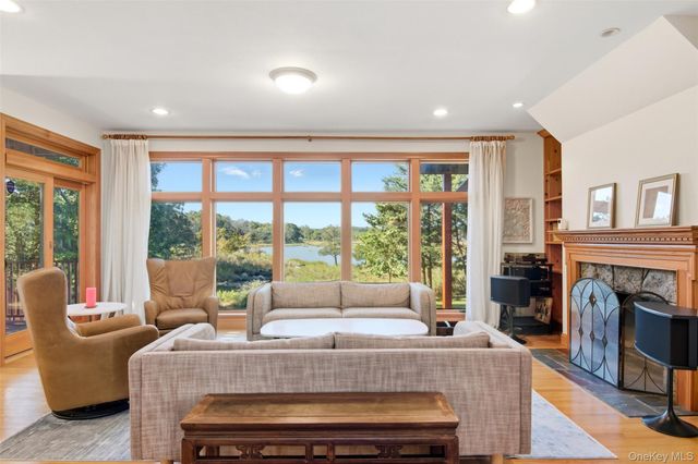 22 Flax Pond Woods Road, Setauket, NY 11733