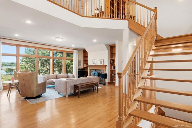 22 Flax Pond Woods Road, Setauket, NY 11733