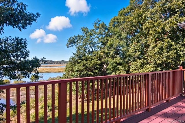 22 Flax Pond Woods Road, Setauket, NY 11733