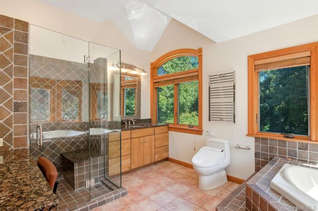 22 Flax Pond Woods Road, Setauket, NY 11733