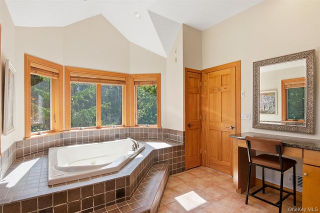 22 Flax Pond Woods Road, Setauket, NY 11733