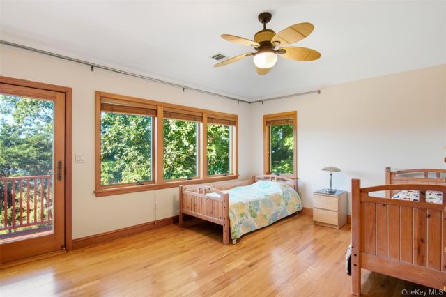 22 Flax Pond Woods Road, Setauket, NY 11733