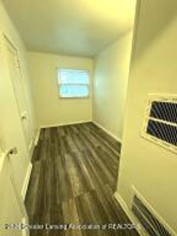 906 West Street, Lansing, MI 48915