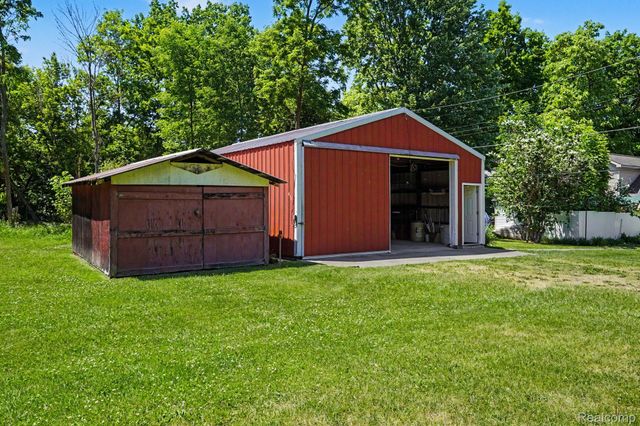 3931 S Shore Drive, Elba Township, MI 48446