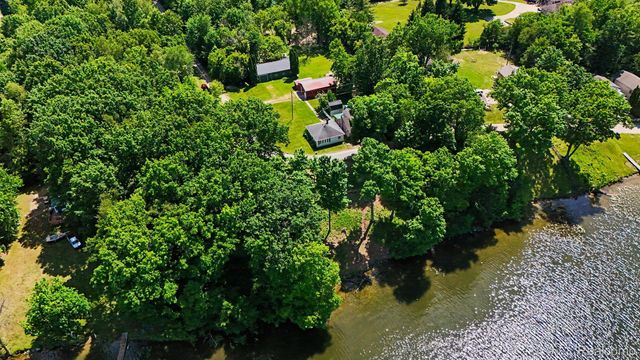 3931 S Shore Drive, Elba Township, MI 48446