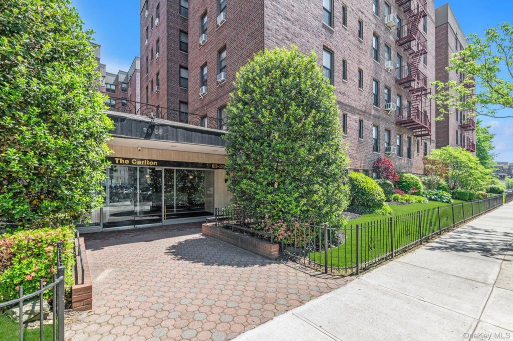 83-35 139 Street 5M, Briarwood, NY 11435