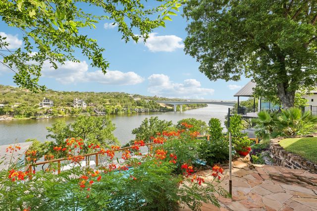 2516 Circle DR, Marble Falls, TX 78654