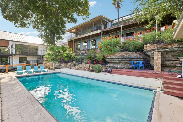 2516 Circle DR, Marble Falls, TX 78654