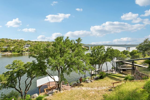 2516 Circle DR, Marble Falls, TX 78654