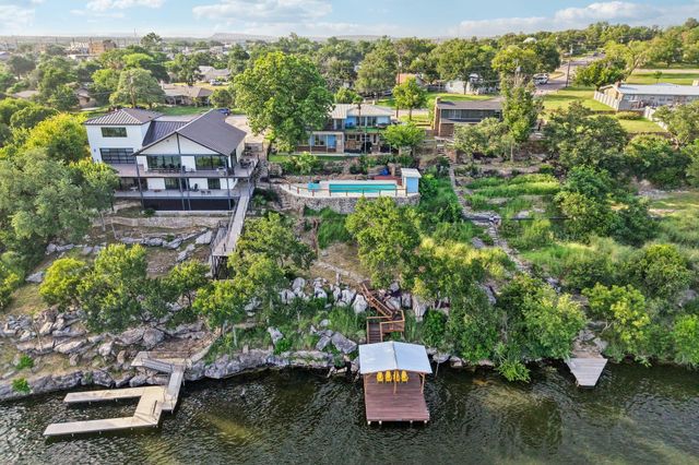 2516 Circle DR, Marble Falls, TX 78654