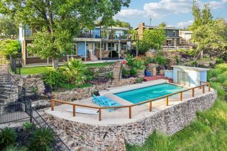 2516 Circle DR, Marble Falls, TX 78654