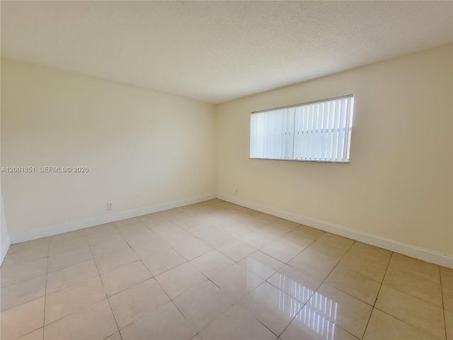 8040 N Colony Circle N 108, Tamarac, FL 33321